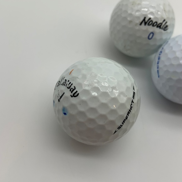 Lot of 5 Callaway Srixon Titleist & Noodle Golf Balls - Picture 4 of 12